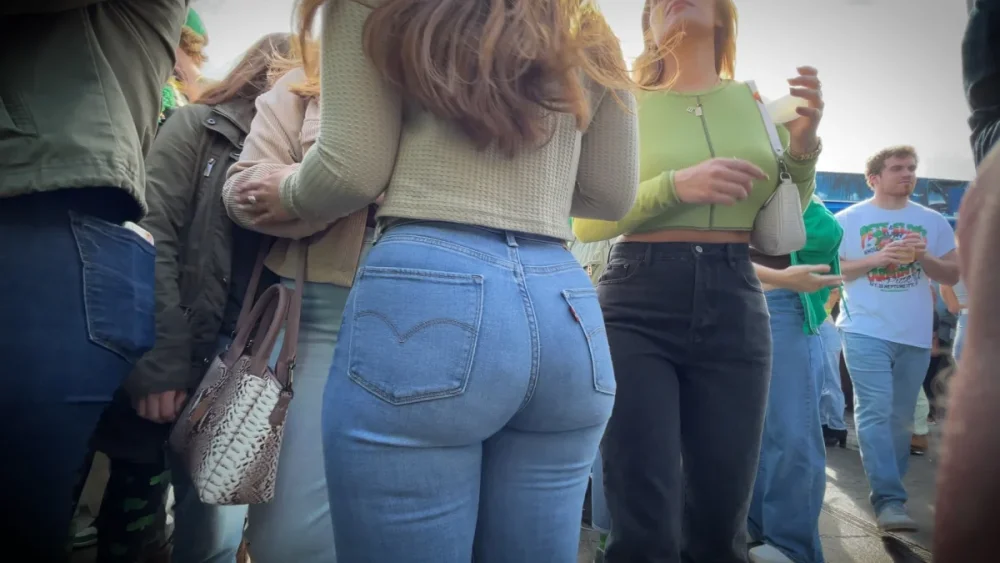 FireCandids_IrishAssinJeans02b.webp