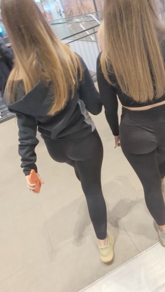 two phenomenal juicy asses in a mall.mp4_snapshot_01.46.649.jpg