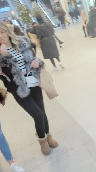 bubble babe in black leggings in a mall.mp4_snapshot_01.29.089.jpg
