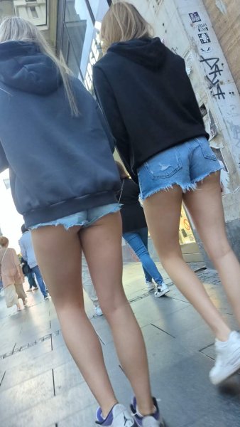 double trouble cheeky jeans shorts, yummy asses and legs.mp4_snapshot_01.11.000.jpg