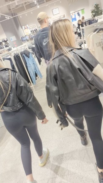 two black leggings mall rats sexy.mp4_snapshot_01.32.000.jpg