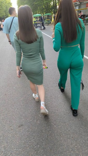 two green sluts by crystal1977oct.mp4_snapshot_01.01.000.jpg