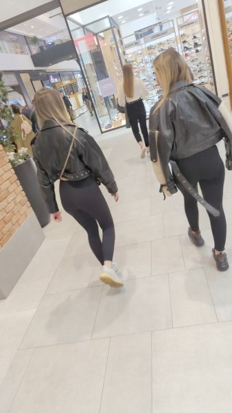 two black leggings mall rats sexy.mp4_snapshot_00.22.000.jpg