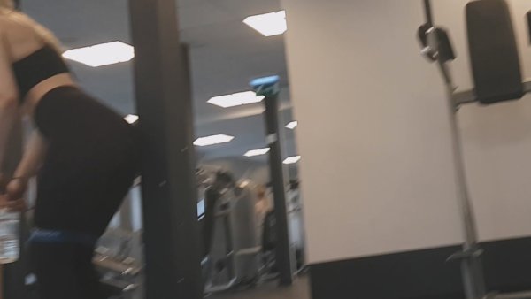 BlondeGymBabeWalkingBootyExercise.mp4_20230305_042313_515.jpg.2fb316b6c40025855c6d732b3e8420ab.jpg