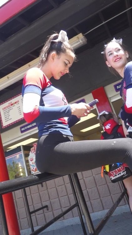 spandex-teens-video-collection-37-1.thumb.jpg.14eb8efcf73dc0f0b5a96d6d3e3a2df3.jpg