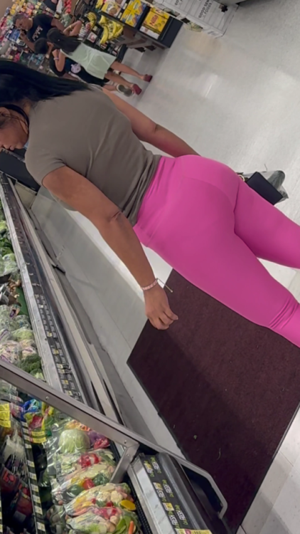pink leggings big ass latina milf_3.png