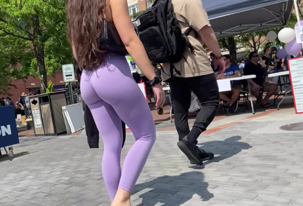 NerdyHotGirlInPurpleLeggingsTightAss-NICEUPSKIRT_3.png
