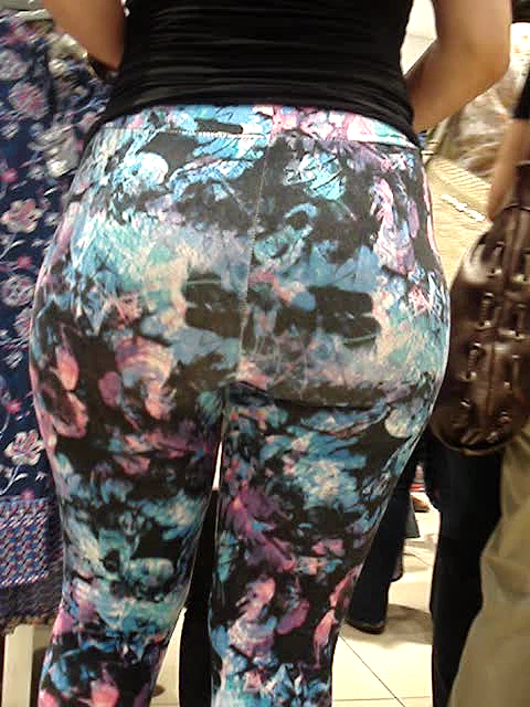 Huge butt spandex_1.png