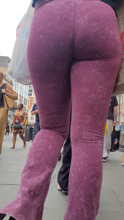 Pink wobble 4k_5.png